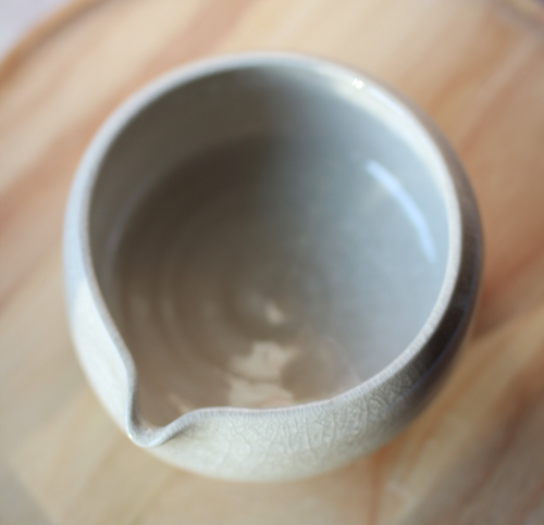 Bat Trang Chawan - Icy Crackle Glaze - Cream