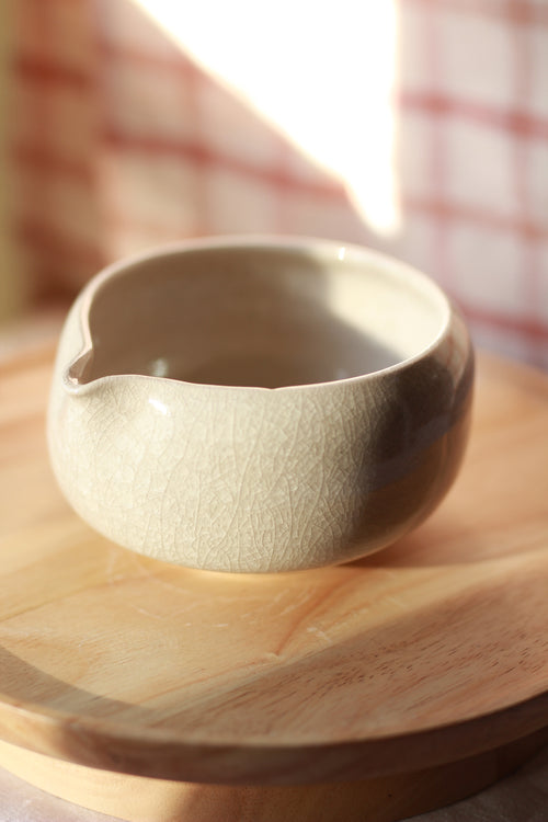 Bat Trang Chawan - Icy Crackle Glaze - Cream