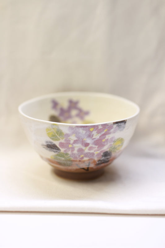 Yutakagama Rikyu Chawan White Hydrangea