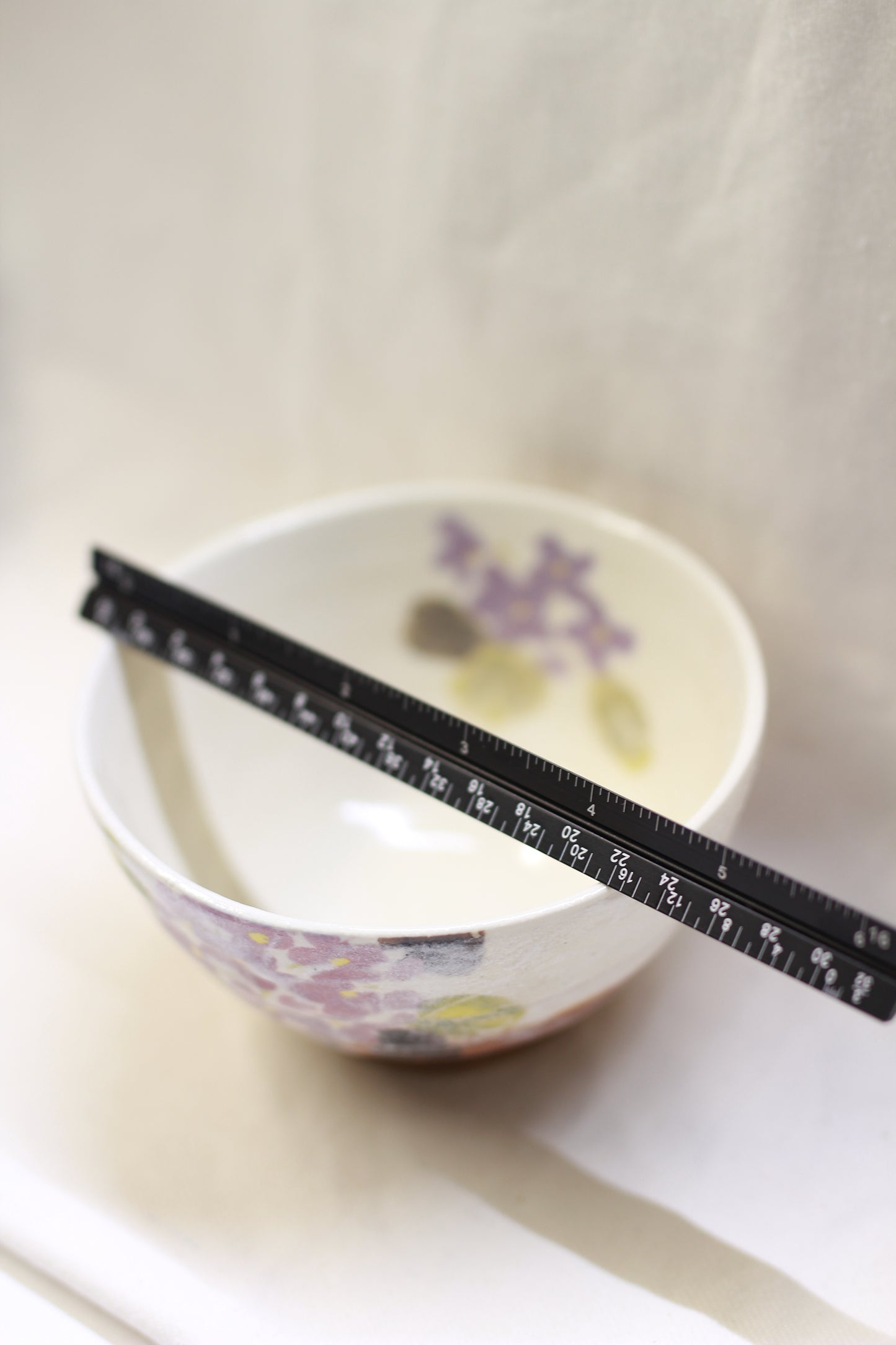 Yutakagama Rikyu Chawan White Hydrangea